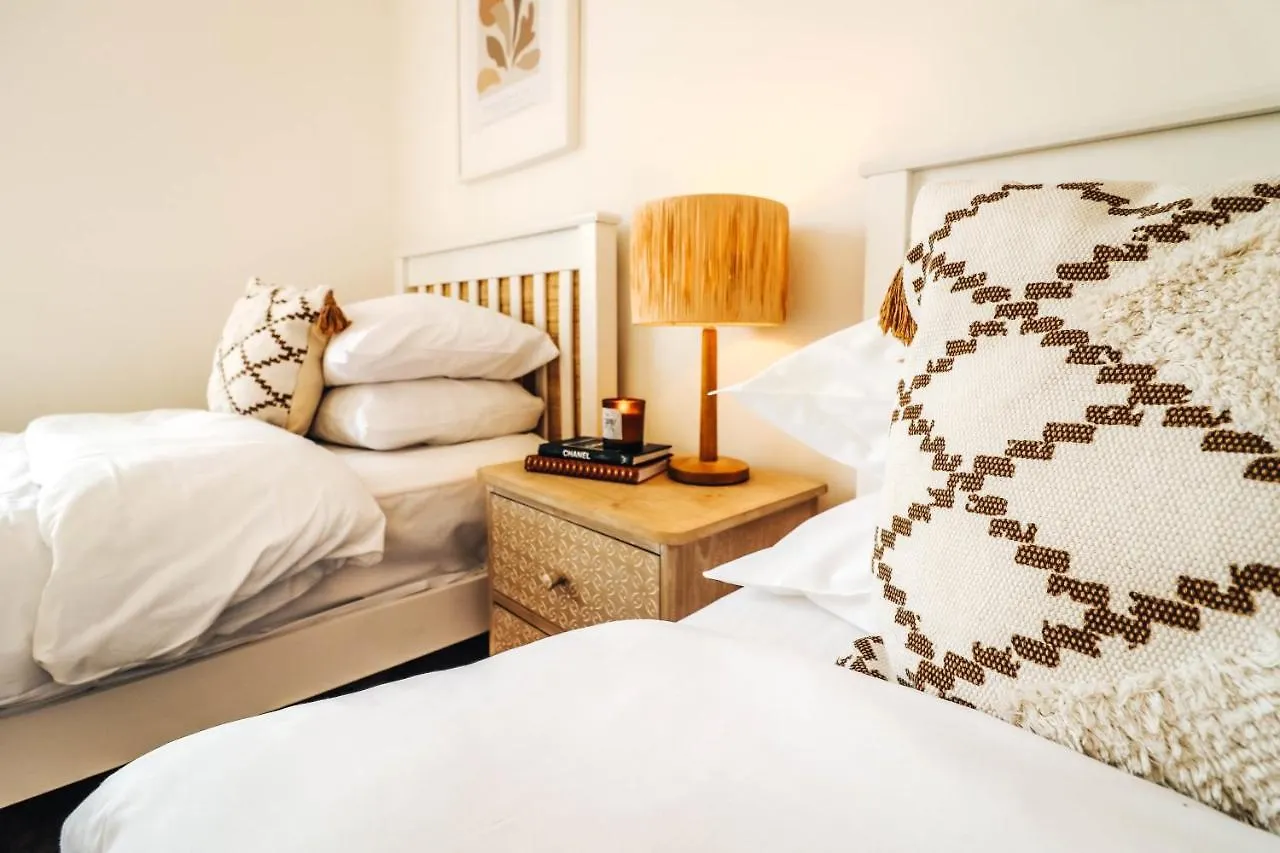 Principality View Apartment Two, By Solace Stays Cardiff 0*,  United Kingdom