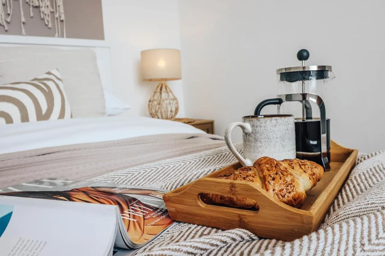 Principality View Apartment Two, By Solace Stays Cardiff