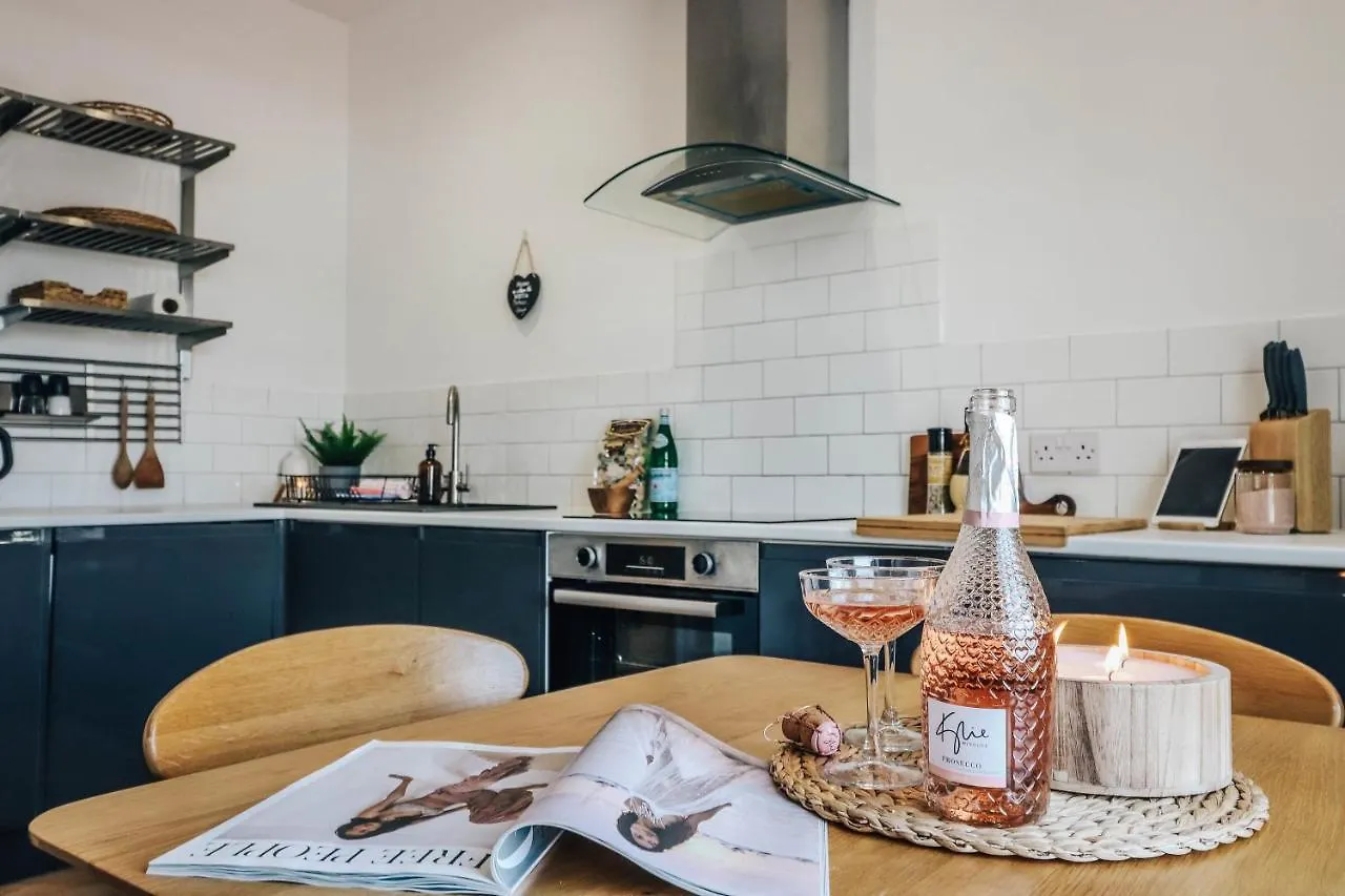 Principality View Apartment Two, By Solace Stays Cardiff United Kingdom