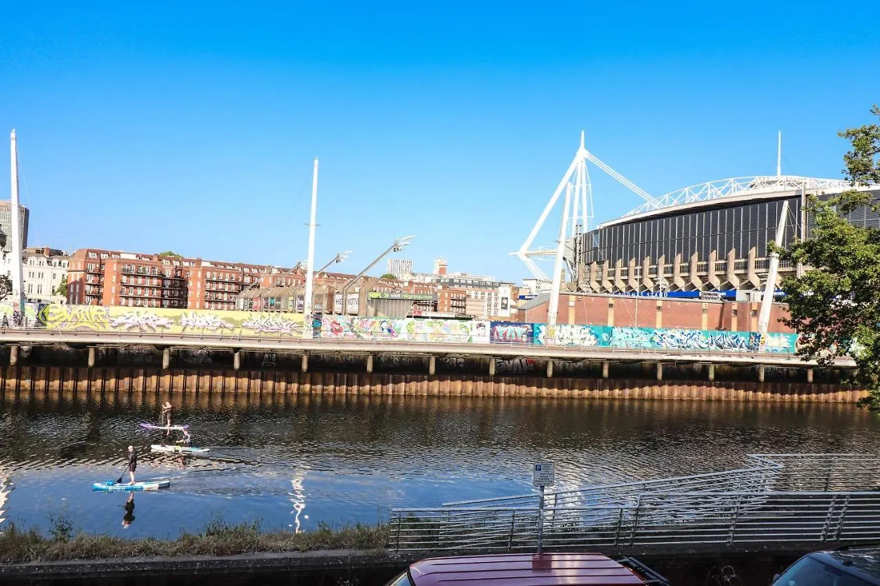 Principality View Apartment Two, By Solace Stays Cardiff 0*,