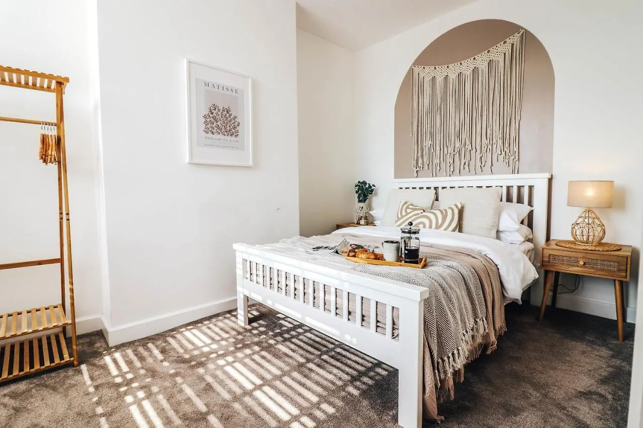 Principality View Apartment Two, By Solace Stays Cardiff United Kingdom