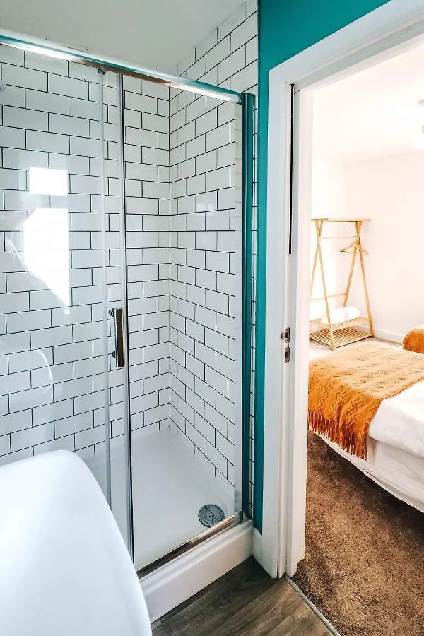 Principality View Apartment Two, By Solace Stays Cardiff