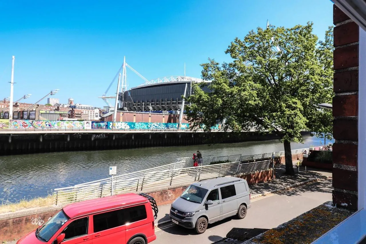 Principality View Apartment Two, By Solace Stays Cardiff